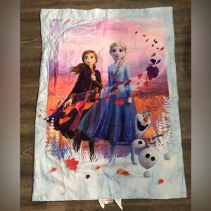 Disney Frozen II 4 Piece Toddler Bedding Set  Comforter  Reversible EUC